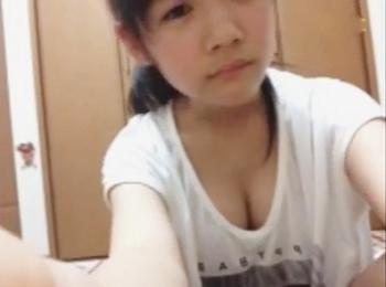 中○生！？ライブチャット生配信で早熟巨乳谷間をサービスｗあぁ女神様ｗｗ