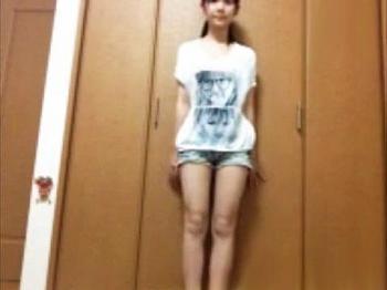 中○生！？JCにしてはおっぱい大きめな女子がライブチャットでうっかりポロリｗ