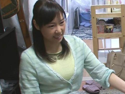 今流行りのレンタルおばさん！？ムラムラしちゃって押し倒したら中出しまでいけちゃった