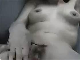 素人流出！？熟女奥様が車の中で不倫エッチｗ