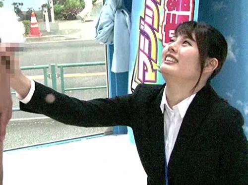 【佐藤カレン】「ここでするんですか笑」AVメーカー勤務でちょっと生意気な美人スタッフとの打ち合わせを隠し撮り！ただのリハーサルなのにパンツにシミ作っちゃう♥