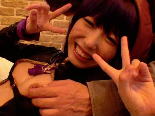 【有村千佳】「一番奥にいっぱい出して♥」危険日なのにキモオタ達と中出しオフ会しちゃう淫乱コスプレイヤー♥