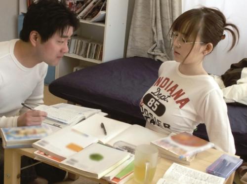 【元山はるか】見た目は地味で冴えない眼鏡娘だが身体は100点満点な幼馴染♥モテない君の必至なお願いに押されて色々スケベなことを仕込まれる♥