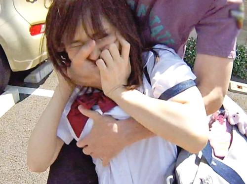 パンチラ寸前のミニスカート姿で帰宅する制服娘を連れ込みレイプ！様々な鬼畜プレイに悶絶し最後は無慈悲な膣内射精ｗ