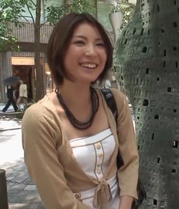 旦那とのHが不満で…溜まりに溜まった性欲を一気に開放する美人奥様♡