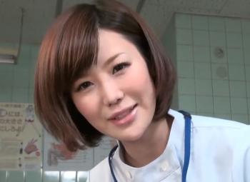 これは治療です…射精に問題のある患者のためにナースが優しく治療してくれました！