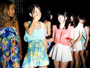 『もっといっぱい突いてぇ//♥』色白美肌で可愛い美巨乳おっぱい美少女がシックスナインでフェラしたり背面騎乗位で感じまくりｗ