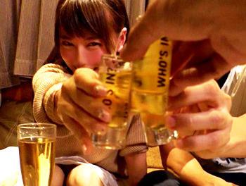 撮影中に泥酔しちゃったスレンダー美乳SSS級美少女！可愛い顔しておチンチンを激しくフェラしちゃう！！//♡