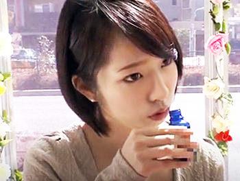 『ダメっ！イクっ！イッちゃう！』笑顔が可愛い清楚系人妻に媚薬を飲ませたら超敏感に！チンポ挿入されると叫びまくり！/♥