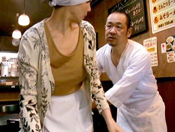 店主がパートの熟女に愛の告白♥未亡人だと思っていたが実は離婚していた！原因は性の不一致で奥さんの性欲が強すぎ！ｗｗｗ