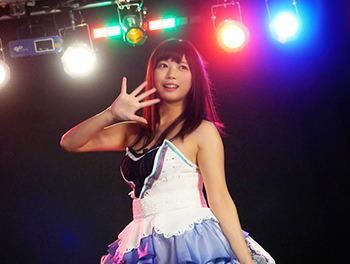 『パンツの中…濡れてます//♥』可愛い童顔ロリ巨乳アイドルがライブ会場でおじさんにおっぱい揉まれ気持ち良くなっちゃうｗ