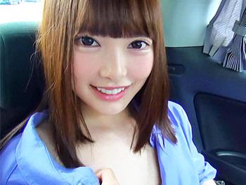 色白美肌で綺麗な美巨乳おっぱい！SSS級美少女がフェラしながらバックから激しくピストンされて感じちゃう//♡