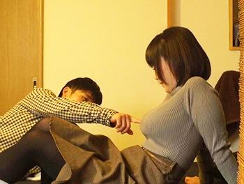 『盗撮！おっパブで働いていた美爆乳おっぱいお姉さん！』お持ち帰り成功しクンニやチンポ挿入した様子がコチラです！♥//