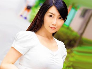 『イィ…気持ちイイです…』美巨乳おっぱい淫乱人妻が美味しそうにフェラしたり激しくバイブ突っ込まれ感じまくり！！ｗ♥/