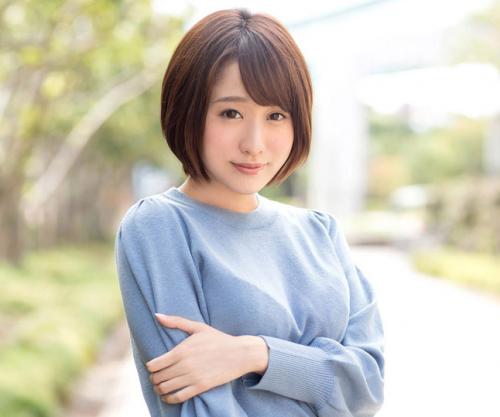 【梨々花】ショートカットに色白ボディー、そしてビンビンのエロい乳首で感じています。