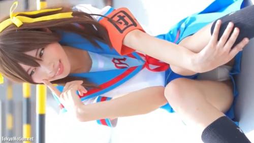 【コスプレ】アイドルグループにいそうなコスプレイヤーのパンチラ。