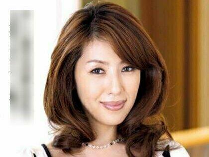 【結城みさ】父の再婚相手はフェロモン全開のエロ過ぎる美人♪しかも昼間からオナニーしている姿を見てしまったからもうハメるしかないっしょｗ