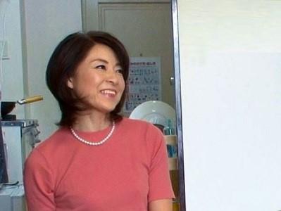 『おばさんレンタル』を頼んだら最後は中出しセックスまでやらせてくれたｗｗおしゃぶり上手な人妻熟女が寝取られる不倫FUCK盗撮♥