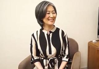 まだ性欲はあるんですよ…♡白髪交じりの清楚な五十路奥様が昇天するまで責められ悶絶の中出しイキ…！ 汝鳥すみか
