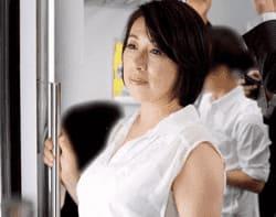平凡な五十路主婦がまさかの痴漢被害に！そのままトイレに連れ込まれて中出し激パコ！柏木舞子