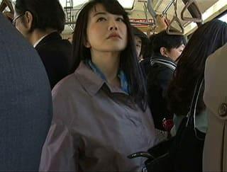 ＜ヘンリー塚本作品＞五十路熟女たちの卑猥な性癖…全裸にコートだけ羽織って満員のバスに乗車…！ 浅井舞香 寺崎泉 他