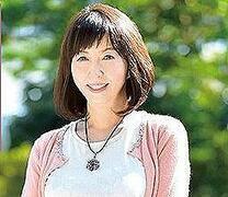 ＜母子相姦＞自らを慰めている姿に発情した息子に襲われる六十路母！