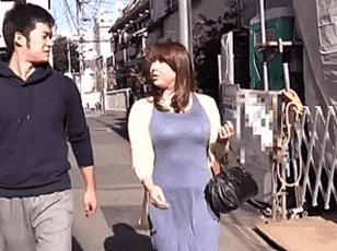 不妊の娘夫婦に代理出産を懇願された四十路母！子作り交尾で娘婿の精子を膣内に受け止める！風間ゆみ