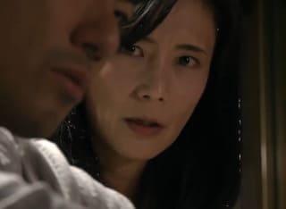 ＜ヘンリー塚本作品＞魅惑の四十路義母を犯す義理息子！睡眠薬で眠る義母に種付け中出し…！ 平岡里枝子