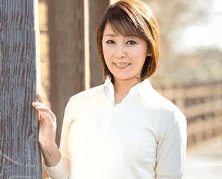 旦那では満足できなくなった四十路奥様がAV出演！結婚後初めての他人棒で悶絶の中出しSEX！藤崎美冬
