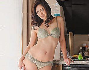 くっさいのがいいの…♡ガチ変態な四十路奥様が臭いたつ他人棒を濡れた熟蜜壺に挿入して白目剥いて悶絶…！ 寺崎泉