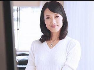 不倫経験ありのスレンダー美熟の四十路奥様が再び不貞行為へ！不倫中出しSEXでイキまくる！石原京香