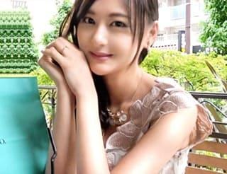 ＜人妻ナンパ＞経験人数ですか？…♡元看護師のセレブなアラサー若妻の自宅で美ボディをハメまくる…！