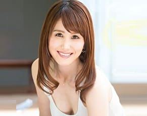 憧れだった三十路スレンダー美熟の叔母と念願の近親交尾！甥の欲望を優しく受け止めるひと夏の想い出…市川さとみ