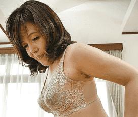 ＜初撮り熟女＞豊満なボディの四十路奥様が他人棒で悶絶！初めて人前でデカ乳輪のエロい巨乳を晒す！尾上早希