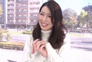 三十路奥様が腰振りエクササイズに挑戦！欲しがり汁の滴る豊満な肉厚美尻に騎乗位から挿入…♪