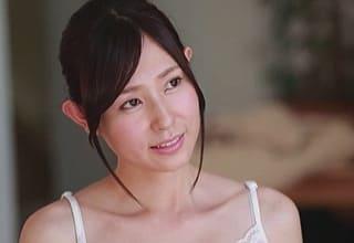 ＜初撮り熟女＞美貌のアラフォー奥様が旦那に内緒でAV撮影デビュー！ご無沙汰ボディが快感で潮吹き…♪ 今井真由美