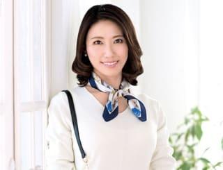 ＜初撮り熟女＞元体育教師の四十路奥様がスポーティーなボディを他人棒で突かれて淫らな欲望を解放する…！ 水野優香