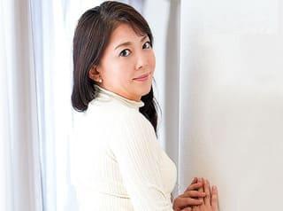 ＜初撮り熟女＞エロいお尻が魅力の四十路奥様が他人棒にご無沙汰ボディを突かれ悶絶…！ 伊月小百合