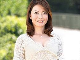 ＜熟女初撮り＞キレイ系の四十路妻が初撮りドキュメントで人生初浮気！！