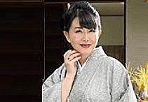 客として泊まりに来た同級生に口説かれカラダの関係になってしまう四十路美熟の女将！浅井舞香