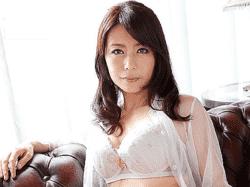 中で出していいのョ…♡溺愛する息子に自らのカラダで性教育する四十路美熟奥様！三浦恵理