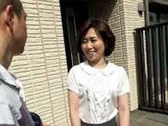 昔淡い思いを抱いていた叔母と思いがけず禁断の関係に！五十路熟女がねっとりと肉棒を咥え…高坂紀子