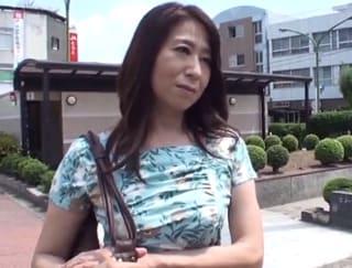 就職するため家を出た息子と久々に再会した五十路母が濃厚に絡み合い熟れたカラダで心の傷を癒す…！ 高垣美和子