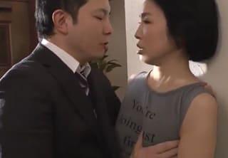 イケないわ…お互い再婚してるのよ…♡元夫と再会した四十路妻が背徳感を感じつつ昔を思い出し… 早川りょう