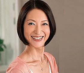 夫に先立たれた五十路美熟の奥様が娘の彼氏に寝取られて快楽に目覚める！笛木薫