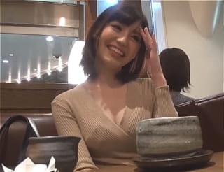 街を行くS級美人奥様たちを狙ってナンパ！ホテルに連れ込んで美巨乳を堪能して最後は膣内射精！