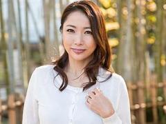憧れだった兄嫁の自慰行為を見てしまった義弟に犯される四十路妻！兄の不在中に熟れたカラダに膣内射精…宮本紗央里