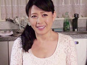 いけないわ…こんなコト…四十路美熟の嫁の母妖艶な色香に発情した娘婿と禁断の肉体関係に！三浦恵理子