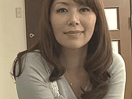妖艶なフェロモンを漂わせる四十路美熟女の嫁の母にまさかの挿入！若い肉棒を求めて義母が誘惑して…翔田千里