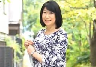 ＜初撮り熟女＞還暦を迎えた高齢熟妻がAV出演！ベテラン主婦が初めて人前で痴態を晒す！ 真矢涼子